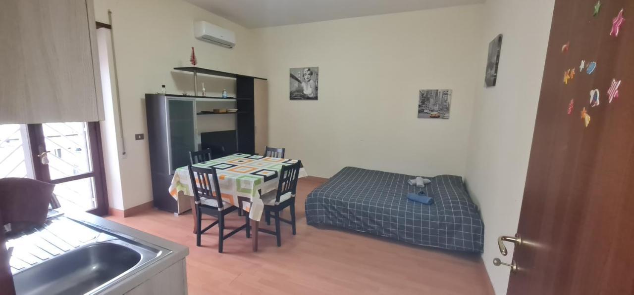 Appartamento Roma 800Mt Dalla Metro Buitenkant foto